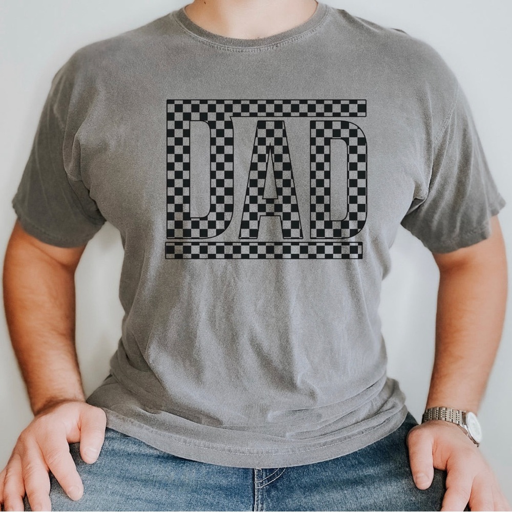 Gray DAD Graphic T-Shirt - Checkered Pattern‎